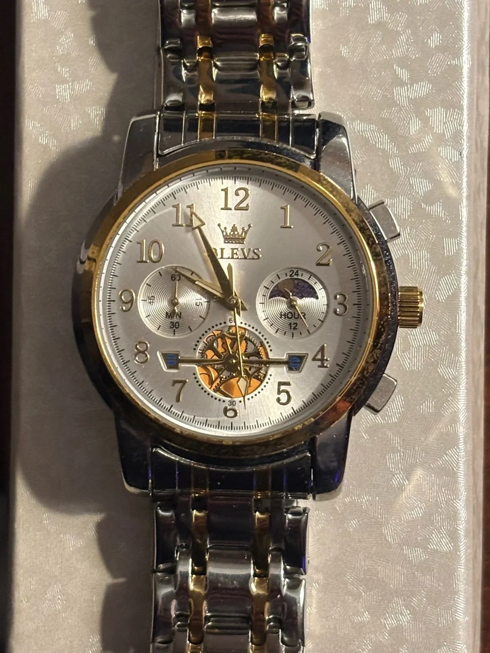 Mens OLEVS NEVER BEEN WORN Two-Tone Silver and Gold Watch Bracelet